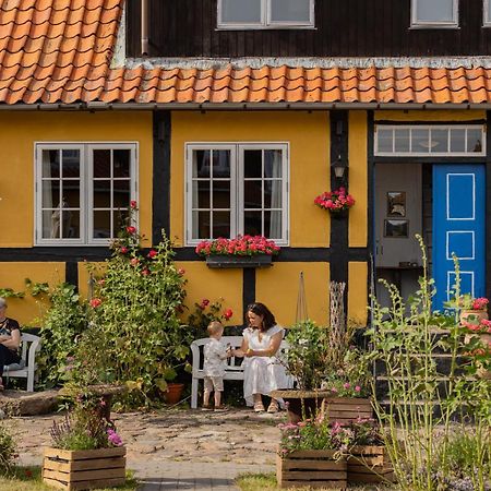 Pension Slaegtsgaarden Allinge-Sandvig Exterior photo