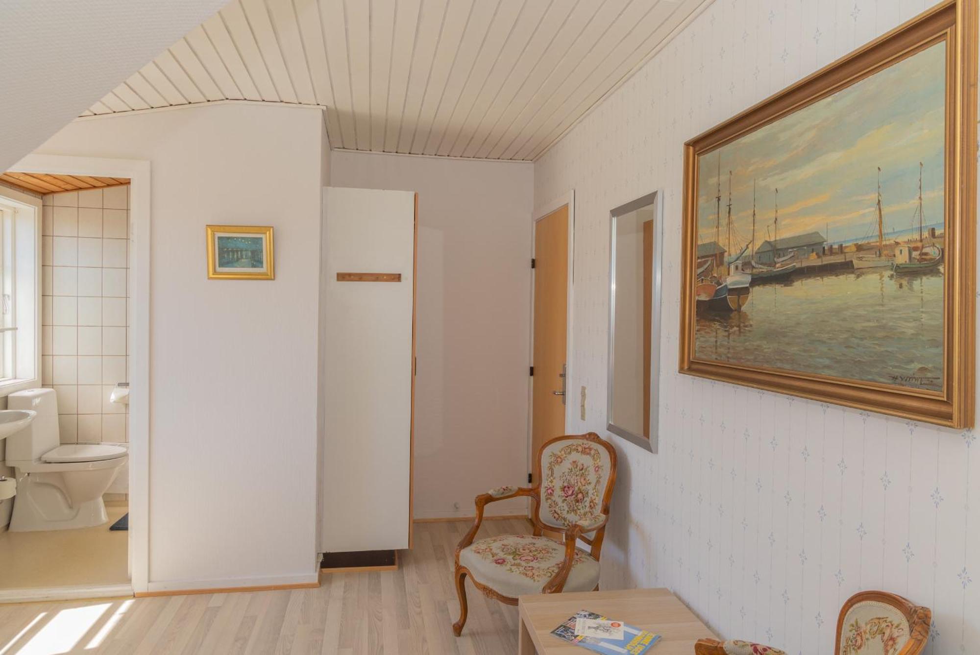 Pension Slaegtsgaarden Allinge-Sandvig Exterior photo